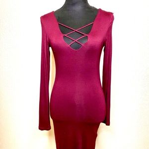 🌟4/$20🌟 Popular Basics Burgundy Midi Dress Size Small